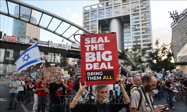 Thousands of Israelis stage nationwide protests to demand release of hostages in Gaza