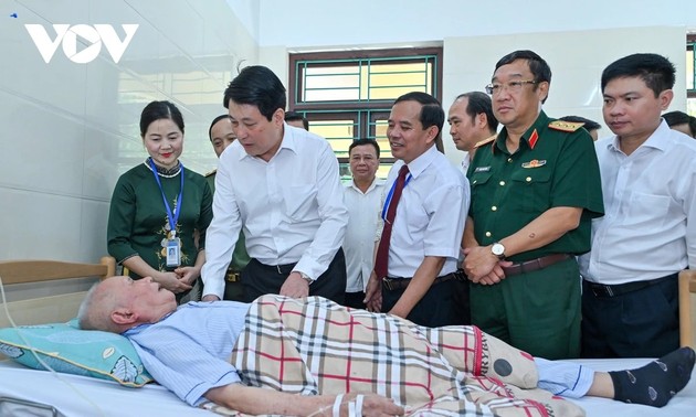 President reiterates Vietnam's care for national contributors 