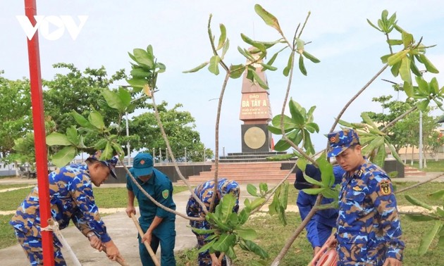 Truong Sa launches “Tree-Planting Festival”