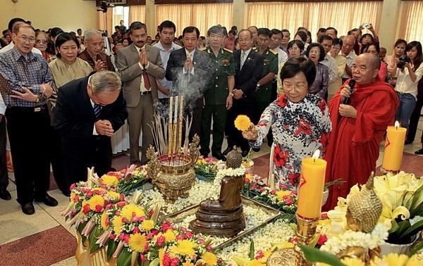  เทศกาลปีใหม่ลาว ไทย กัมพูชาและพม่า