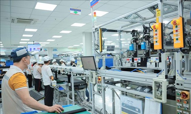 Swiss SRF Television praises Vietnam's economic achievements 