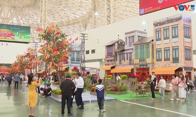 Autumn Fair 2025 showcases best of Hanoi’s traditional craft villages