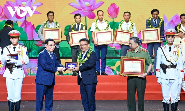 Chủ tịch Quốc hội dự Chương trình “Phát động toàn dân phòng cháy, chữa cháy và cứu nạn, cứu hộ”