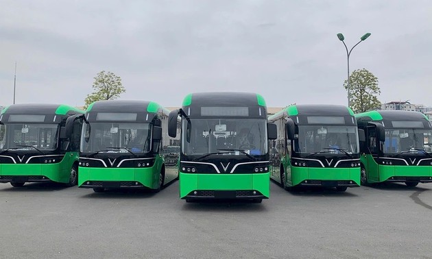 Hà Nội hướng đến phương tiện vận tải công cộng năng lượng xanh