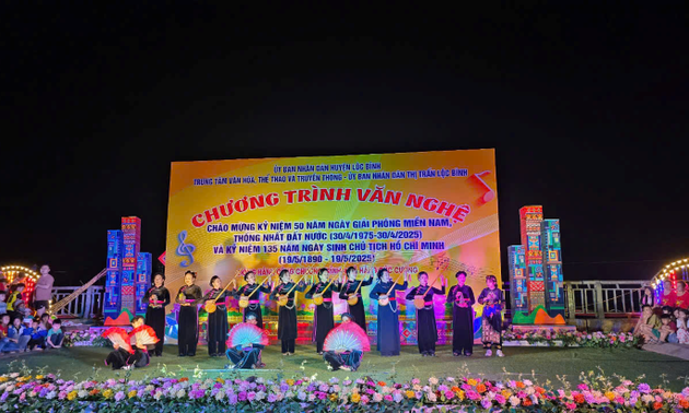 Dặt dìu tiếng then của người Tày ở Khánh Xuân