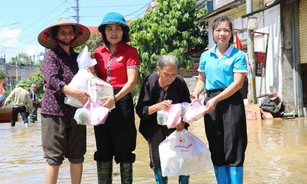 Trung ương Hội Chữ thập đỏ Việt Nam cứu trợ khẩn cấp người dân bị ảnh hưởng bởi bão Matmo