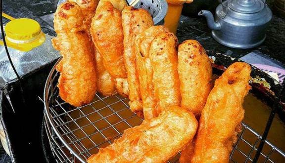 Пироги с бананами в ханойском переулке Тхайфиен   