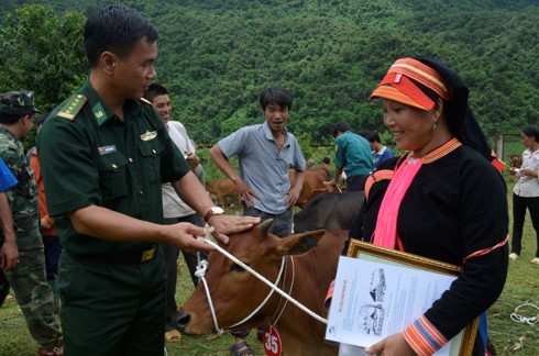 越南举行多项极具意义的活动帮助贫困者