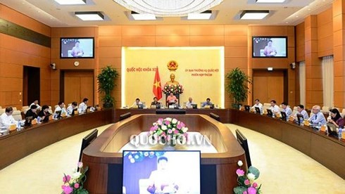 越南国会常委会第27次会议：确保法律体系的稳定性和统一性