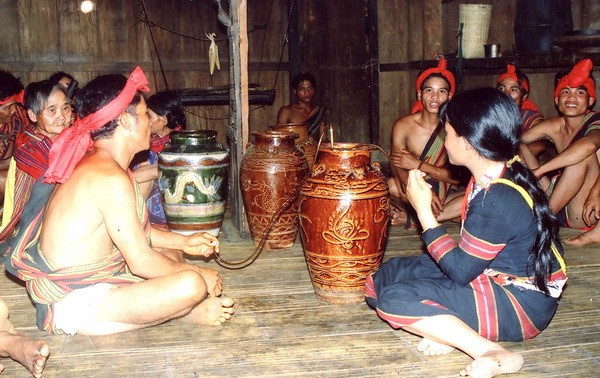 ពិធីមង្គលការ-តភ្ជាប់សេចក្ដីស្រឡាញ់របស់ជនជាតិ Xo Dang