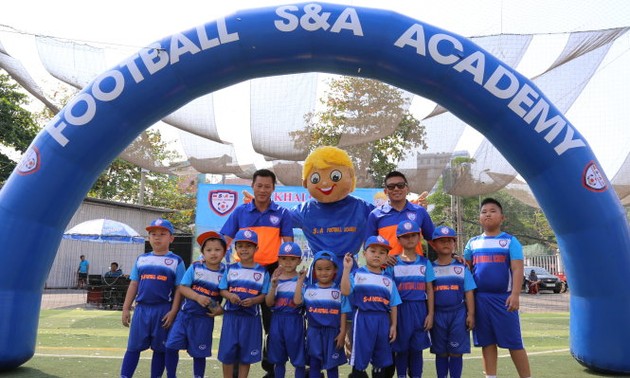 មជ្ឈមណ្ឌលបាល់ទាត់S&A Academy និមិត្តរូបនៃចំណងមិត្ដភាពវៀតណាម-ថៃក្នុង ភូមិបាល់ទាត់យុវជន