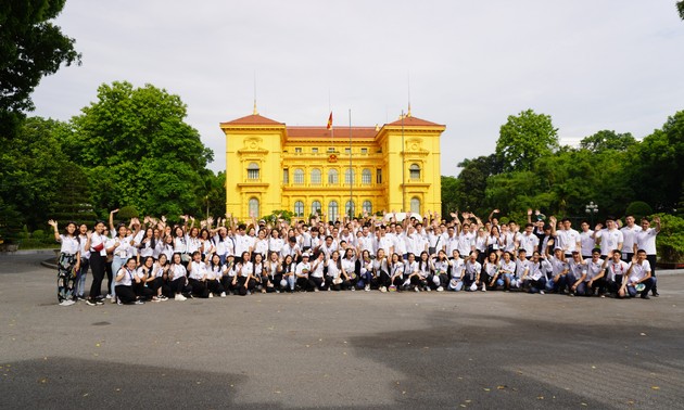 យុវជនអាណិកជនមានចំណាប់អារម្មណ៍ចំពោះមណ្ឌលកេរ្តិ៍ដំណែលរបស់ លោកប្រធានហូជីមិញ