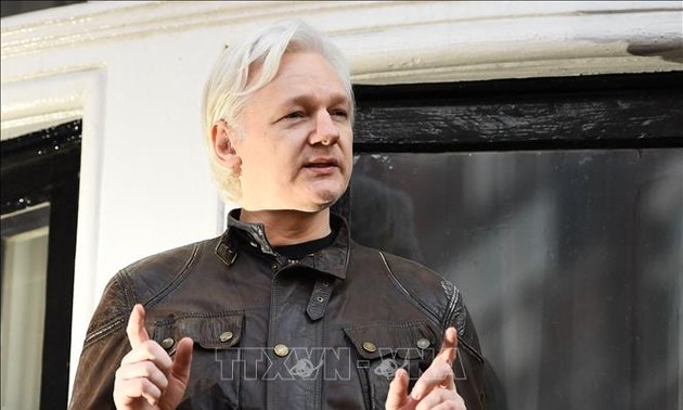 ស្ថាបនិក Wikileaks បង្ហាញខ្លួននៅតុលាការអង់គ្លេស