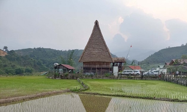 បើកសម្ពោធភូមិទេសចរណ៍សហគមន៍ Vi Ro Ngheo របស់ជនជាតិ Xo Dang ខេត្ត Kon Tum