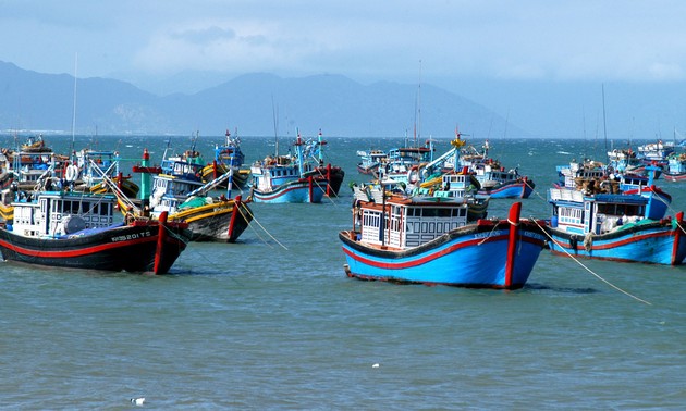 ជំរុញ​ដំណោះ​ស្រាយ​ប្រយុទ្ធ​ប្រឆាំង​នឹង​ការ​នេសាទ​ខុស​ច្បាប់