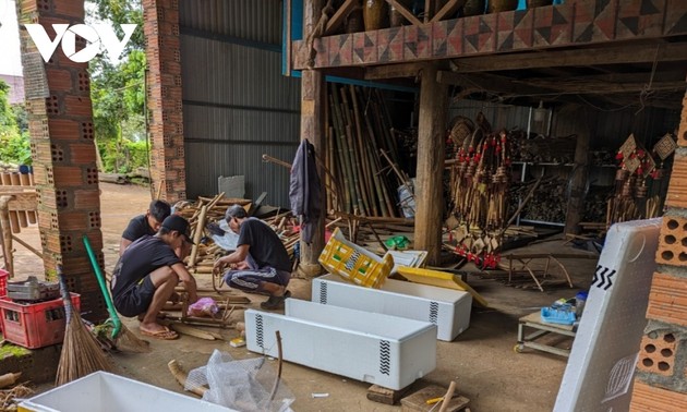 Gia Lai៖ នាំឧបករណ៍ភ្លេងនិងតន្ត្រី Jrai ទៅសម្តែងនៅកូរ៉េខាងត្បូង