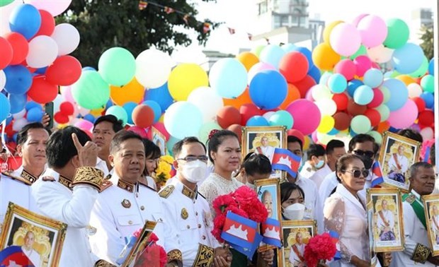 វៀតណាមអបអរសាទរខួបលើកទី ៧០ នៃទិវាបុណ្យឯករាជ្យជាតិនៃព្រះរាជាណាចក្រកម្ពុជា