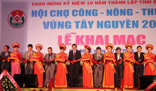 Hội chợ triển lãm công-nông-thương vùng Tây Nguyên 2013