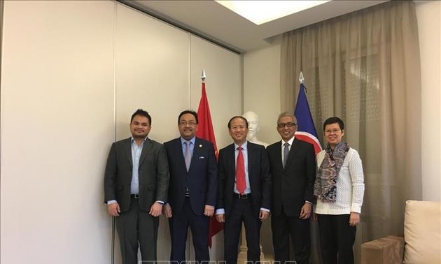 Việt Nam đảm nhận vị trí Chủ tịch luân phiên Ủy ban ASEAN tại Madrid 