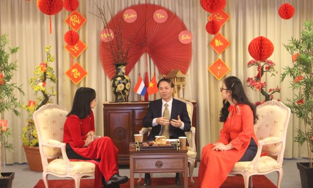 Người Việt tại Hà Lan tổ chức Talkshow “Tết xa” 2021