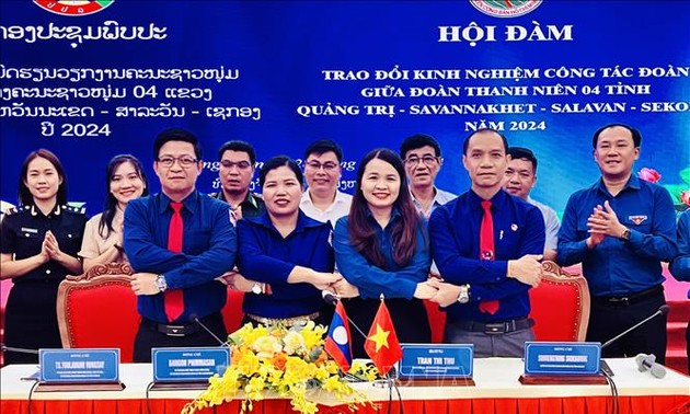 Gặp gỡ hữu nghị thanh niên 4 tỉnh của Việt Nam và Lào