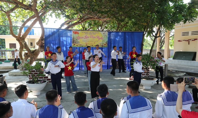 Trường Sa - tình yêu, trách nhiệm và những bài học không bao giờ cũ