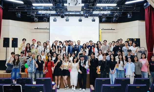 Gắn kết và truyền cảm hứng cho sinh viên Việt Nam tại Hàn Quốc