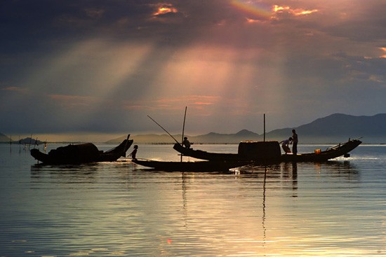 นิทรรศการภาพถ่ายในหัวข้อ“ เวียดนามที่สวยงาม” 