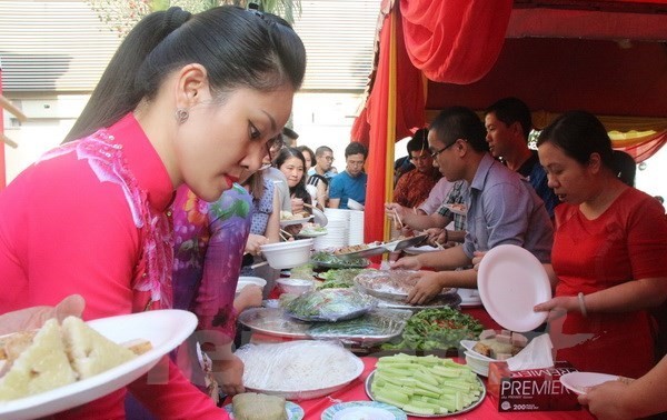 ตรุษเต๊ตแห่งชุมชน ปีมะแม๒๐๑๕ที่อบอุ่นในอินโดนีเซีย