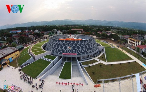 Dien Bien Phu battlefield attracts tourists