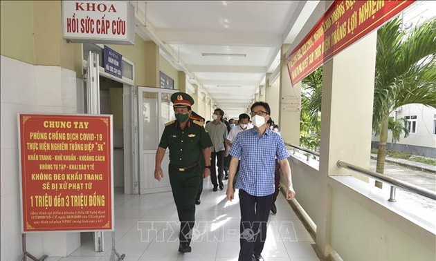 Deputy PM urges Kien Giang to speed up COVID-19 screening, testing