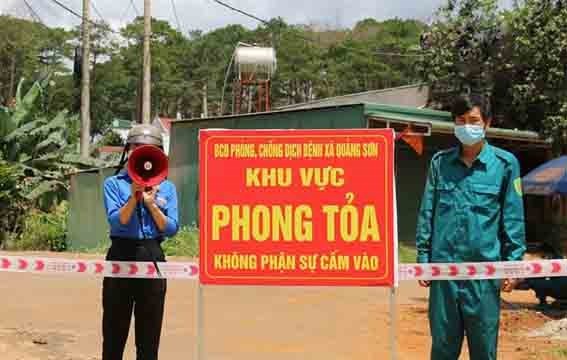 Disadvantaged ethnic minority people receive help during pandemic 