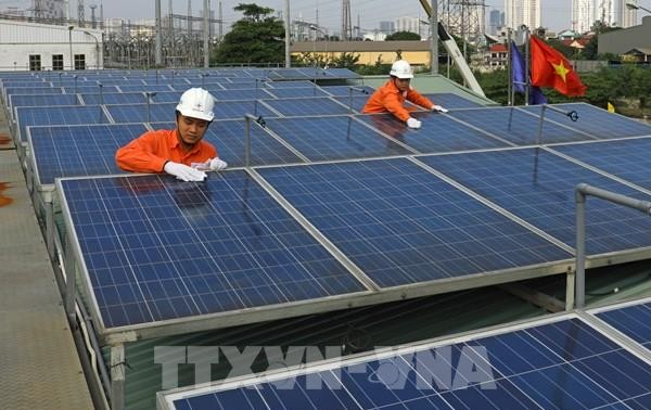 Vietnam leads transition to clean energy in Southeast Asia