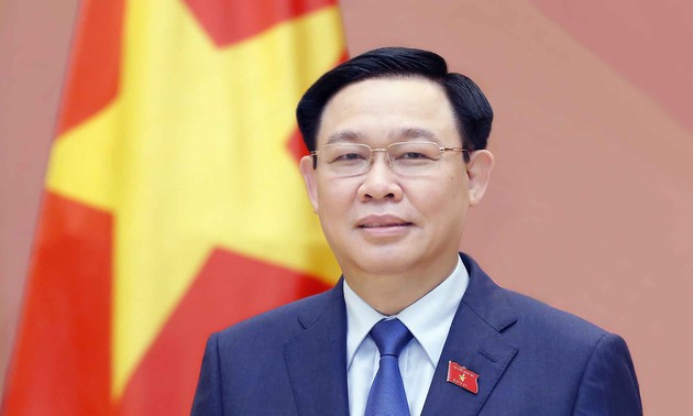 NA Chairman Vuong Dinh Hue begins official visit to Uruguay