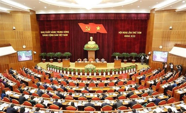 Resolution on social policies reviewed at 13th Party Central Committee’s 8th plenum