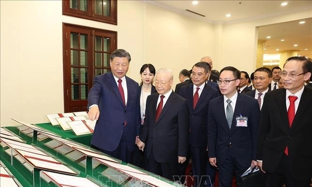 Vietnam, China sign 36 cooperation documents