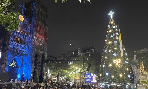 Christmas atmosphere across Vietnam