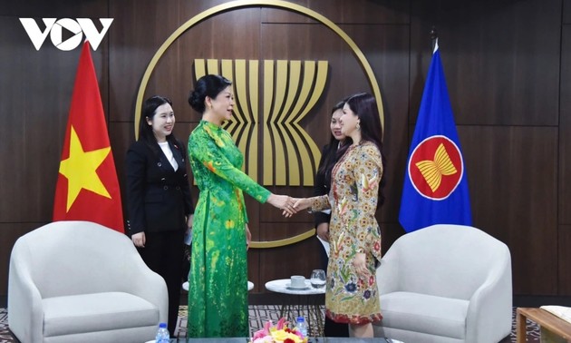 Party chief’s spouse engages in diplomacy, charity activities in Indonesia