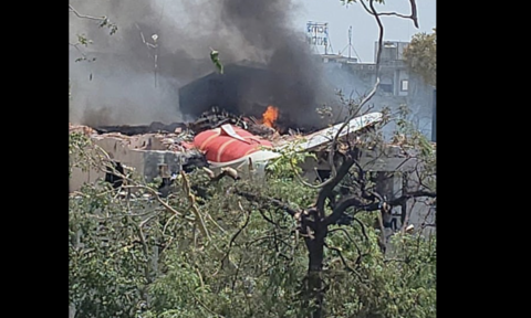 London-bound plane crashes in India with 242 on board