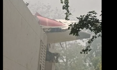 India plane crash: at least 133 confirmed dead