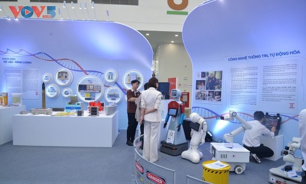 Vietnamese brands promoted at National Achievement Exhibition