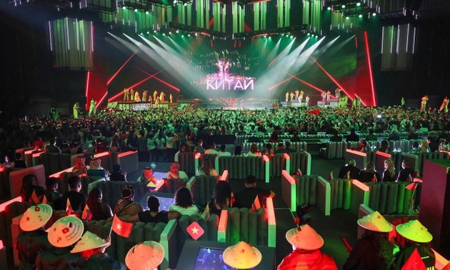 Intervision winner Duc Phuc spreads Vietnamese music internationally