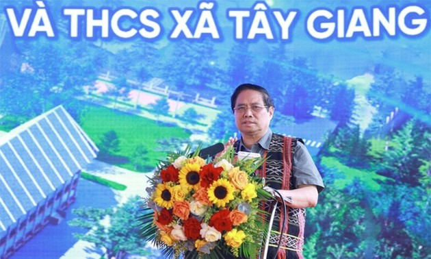 PM attends ground-breaking ceremony for school in Da Nang’s border commune