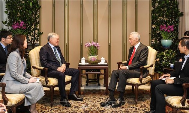 Singapore, Vietnam promote links between International Financial Centers