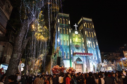 Christmas tour of Hanoi’s churches 