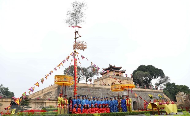 Traditional Tet rituals re-enacted at Thang Long imperial citadel 