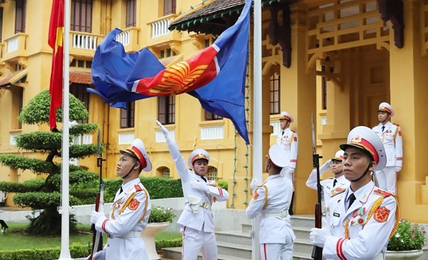 Flag raising ceremony marks ASEAN’s 53rd anniversary