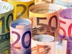 Concluye cumbre de la UE con la aprobación de acuerdos para salvar el euro