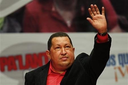 Venezuela confirma éxito de operación al presidente Chávez