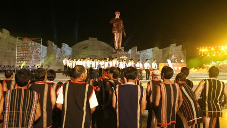 Inaugurado monumento en honor a Ho Chi Minh en Meseta Occidental